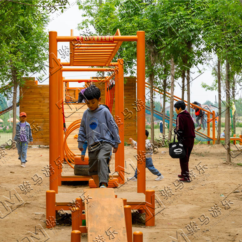 無動(dòng)力游樂設(shè)備